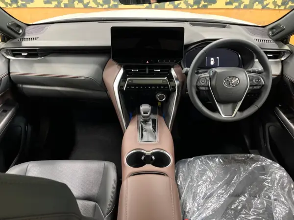 2026 Toyota Harrier — photo 2