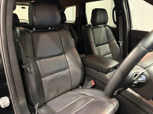 2019 Jeep Grand Cherokee — photo 3