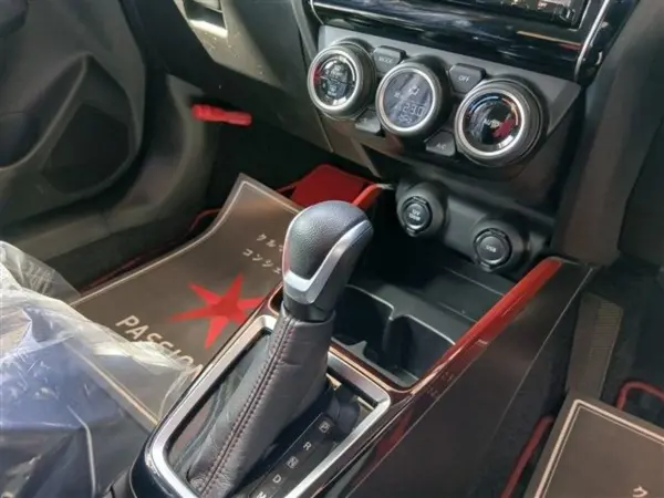 Suzuki Swift Sport 1.4 — photo 8