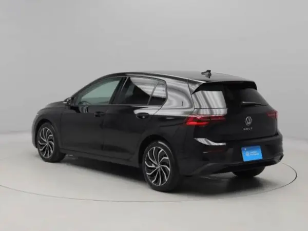 2024 Volkswagen Golf — photo 3