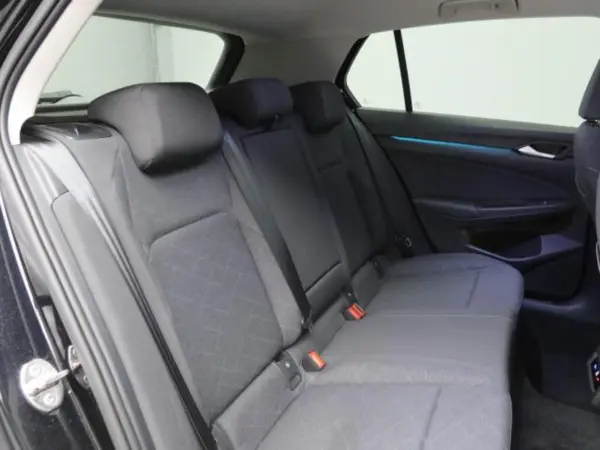 Volkswagen Golf TDI Active Advance Platinum Edition Diesel Turbo Certified Used Car — photo 9