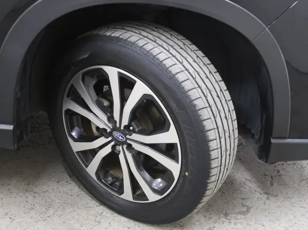 Subaru Forester 2.5 Premium 4WD Model B with Digital Inner Mirror, Front & Side & Back Camera, Power Back Door, Rear Vehicle, Roof Rail, 8-inch Navigation, Bluetooth, Full-Seg, Touring Assist, ETC (Crystal Black Silica) — photo 9