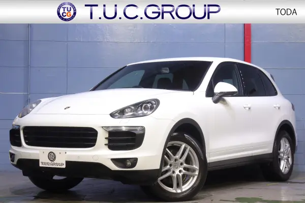 Porsche Cayenne Platinum Edition Tiptronic S 4WD MY17 Special Edition Late Model 2-Year Warranty Alcantara Combination Leather Seat (Black) PCM Navigation BOSE Sound CarPlay Analog Clock Xenon Light 19-inch Cayenne Turbo AW (White)