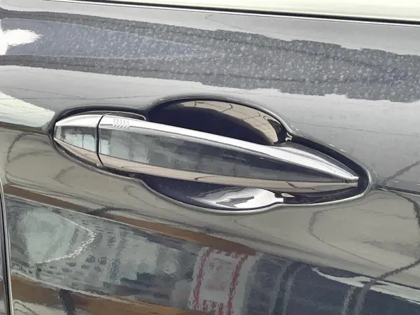 BMW X1 xDrive 18d xLine Edition Joy Plus 4WD Comfort Package, Backup Camera, Radar Cruise Control, Collision Mitigation System, Front/Rear Clearance Sonar, Comfort Access, Front Power Seats, Lane Keeping Assist, Power Rear Gate, ETC, Non-Smoking Vehicle (Black Sapphire Metallic) — photo 8