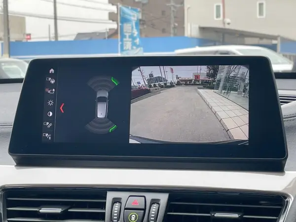 BMW X1 xDrive 18d xLine Edition Joy Plus 4WD Comfort Package, Backup Camera, Radar Cruise Control, Collision Mitigation System, Front/Rear Clearance Sonar, Comfort Access, Front Power Seats, Lane Keeping Assist, Power Rear Gate, ETC, Non-Smoking Vehicle (Black Sapphire Metallic) — photo 7