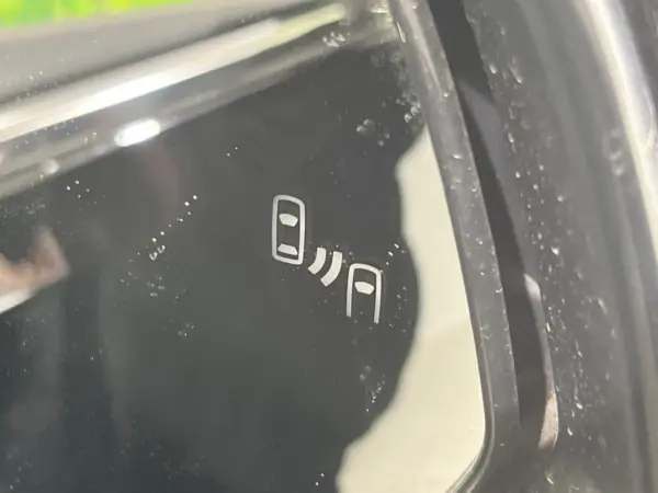 Toyota Alphard Hybrid 2.5 SR E-Four 4WD — photo 7