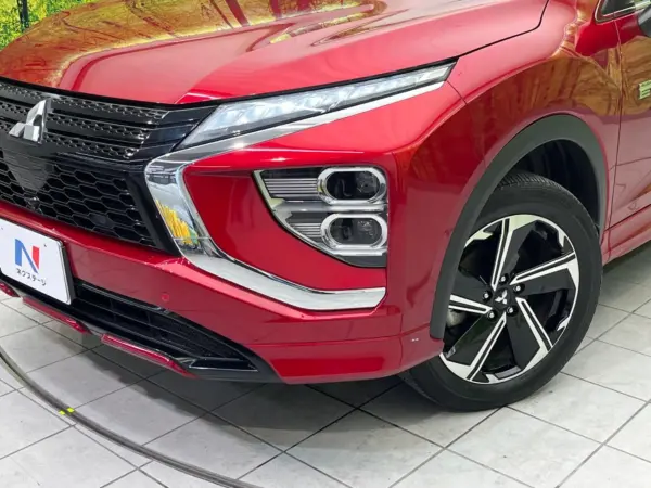 Mitsubishi Eclipse Cross PHEV 2.4 P 4WD with Collision Mitigation, Genuine SD Navigation (Red Diamond) — photo 8