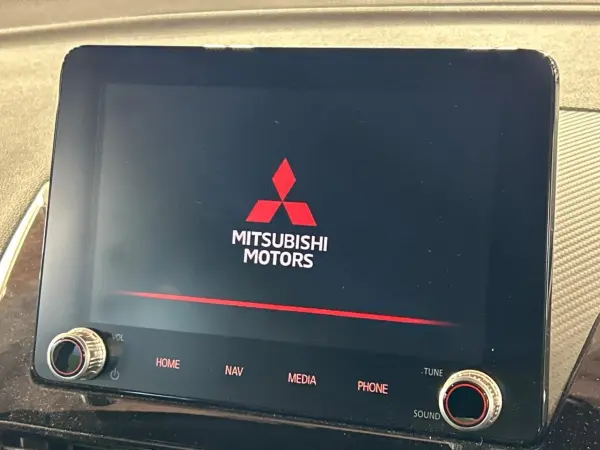 2021 Mitsubishi Eclipse Cross — photo 3