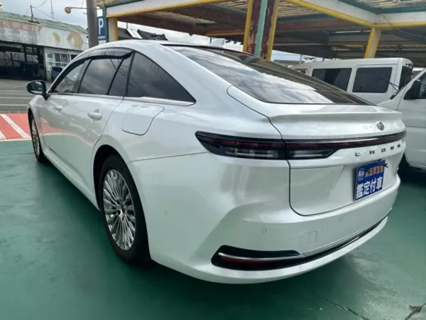 2024 Toyota Crown — photo 3