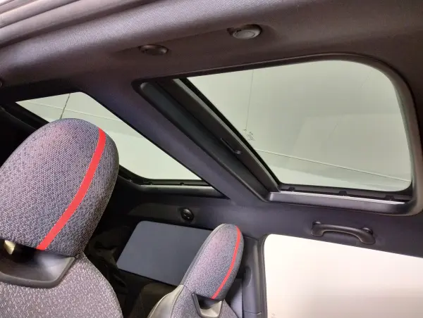 Mini Mini John Cooper Works 3-door DCT One Owner L Package Panoramic Glass Sunroof Harman Kardon Speakers Privacy Glass Power Seats Interior Camera 18-inch AW Surround View Camera LED Headlights HDD Navigation ACC (Nanoq White) — photo 8