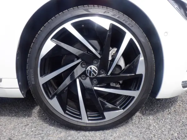 Volkswagen Arteon TSI 4Motion Elegance 4WD Sunroof Harman Kardon Luxury Package HUD Navigation 360 Camera Parking Assist Black Leather Steering Wheel & Seat Heater Power Rear Gate Apple CarPlay USB Bluetooth Wireless Charging ACC ETC LED (Oryx White Pearl Effect) — photo 8