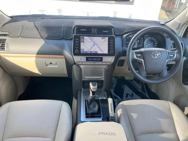 2022 Toyota Landcruiser Prado — photo 2