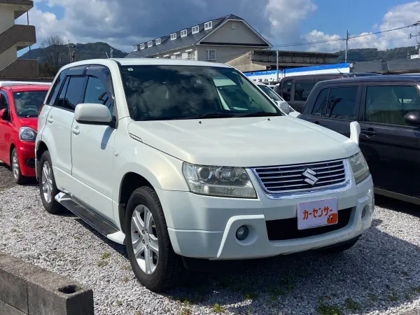 Suzuki Escudo 2.0 XG 4WD Keyless Seat Heater Genuine Alloy Wheels Fog Lights Side Steps Genuine Audio (Pearl White 2)