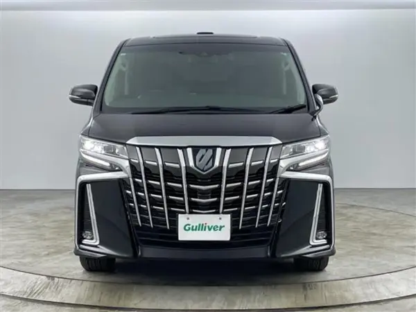 2021 Toyota Alphard — photo 2