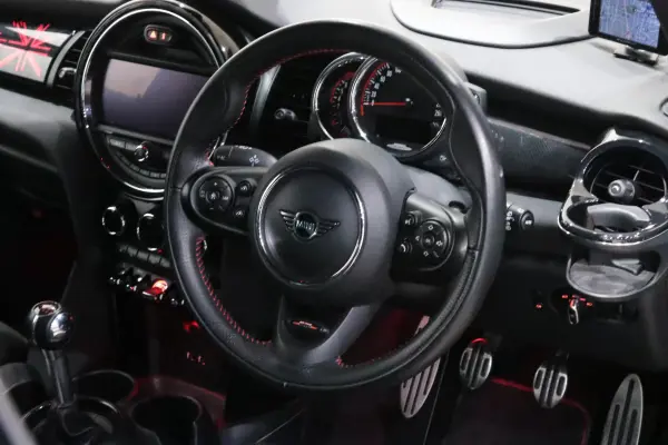 Mini Mini John Cooper Works 3-door 6MT/REMUS/KW/OZ Racing 17-inch alloy/harmankardon/inspection renewed/later model/Apple Carplay/Dueil AG/NM Engineering/seat heater/parking assist/Pepper Package/ACC/backup camera/piano black exterior (Level Green) — photo 8