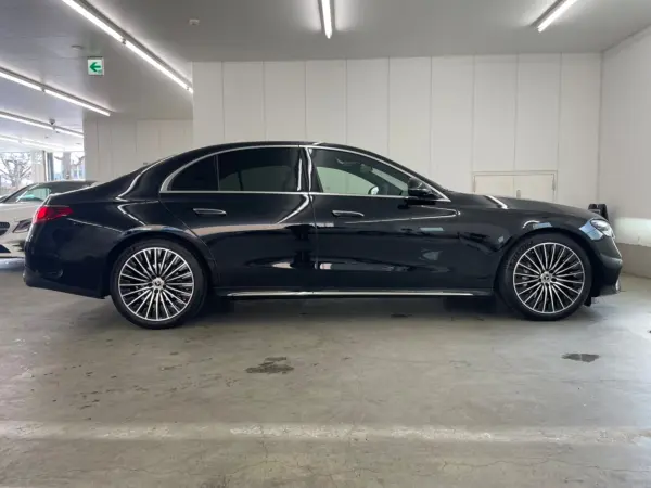 2025 Mercedes E Class — photo 3