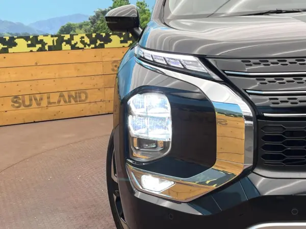 2022 Mitsubishi Outlander — photo 8 | Tuminion Kenya