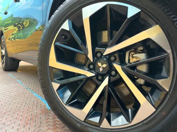 2022 Mitsubishi Outlander — photo 9 | Tuminion Kenya
