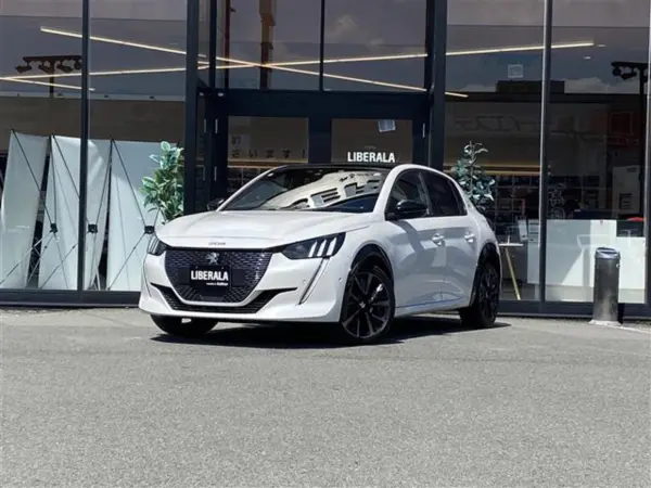 2021 Peugeot 208 — photo 2
