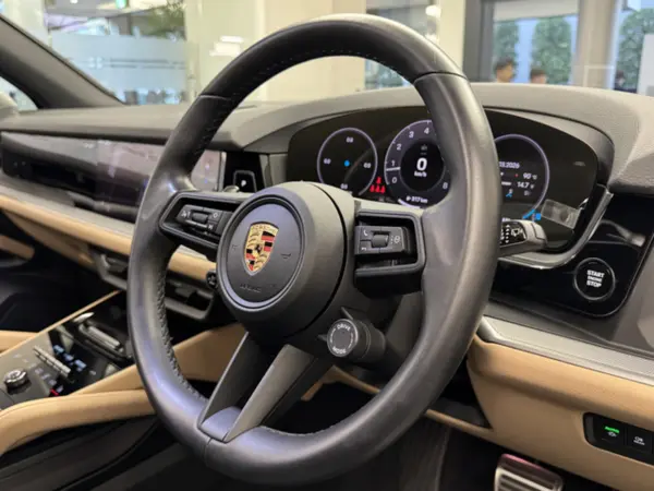 Porsche Cayenne S Tiptronic S 4WD 2024 Model Certified Used Car with Warranty (Crayon) — photo 8