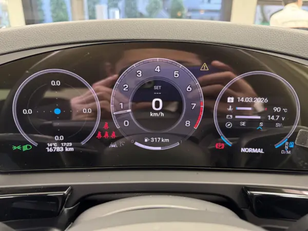 Porsche Cayenne S Tiptronic S 4WD 2024 Model Certified Used Car with Warranty (Crayon) — photo 9