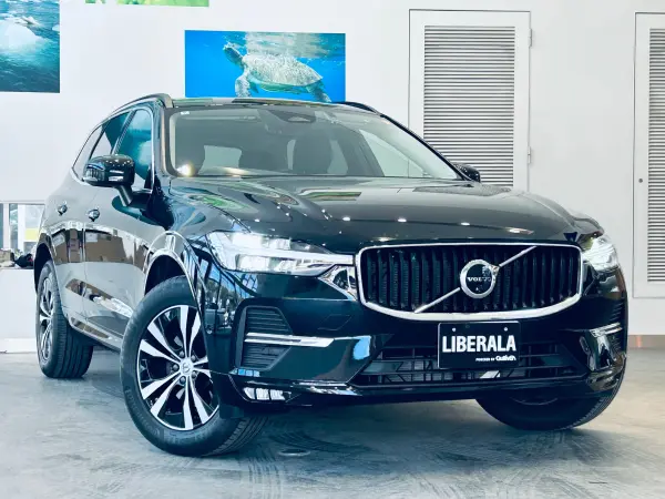 Volvo XC60 B5 AWD Momentum 4WD Panoramic Sunroof ACC Genuine Navigation 360° Apple CarPlay Genuine 18-inch AW LED Headlights Power Tailgate Wireless Charging Black Leather Memory Power Seats Seat Heater Steering Heater Roof Rails BLIS (Onyx Black Metallic) — photo 7