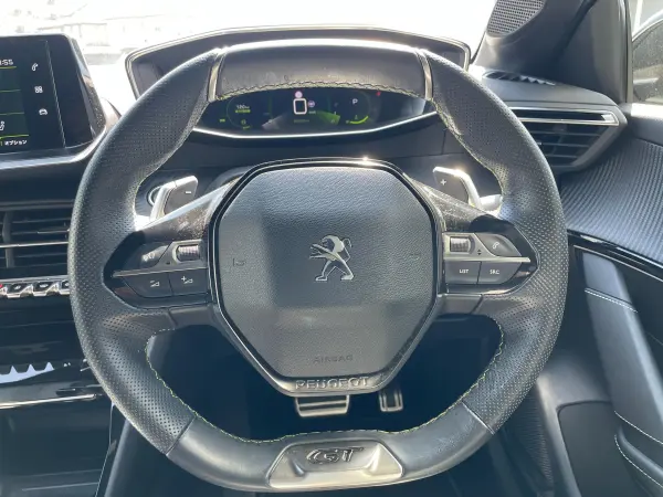 2021 Peugeot 208 — photo 3