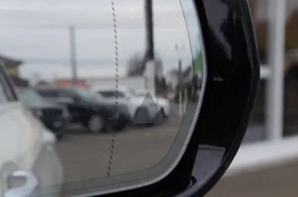 Mercedes-Benz E-Class E200 Sport (BSG Model) AMG Line Interior Package Exclusive Package Panorama Sunroof Genuine Navigation Apple CarPlay 360° Camera Wireless Charging Black Leather Power Seats Seat Heater HUD Burmester Dash Cam ETC LED Lights Genuine 19-inch Alloy Wheels (Polar White) — photo 8