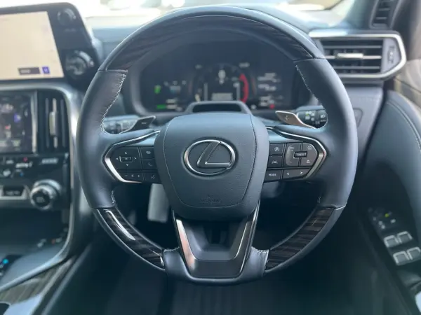 Lexus LX600 4WD — photo 7