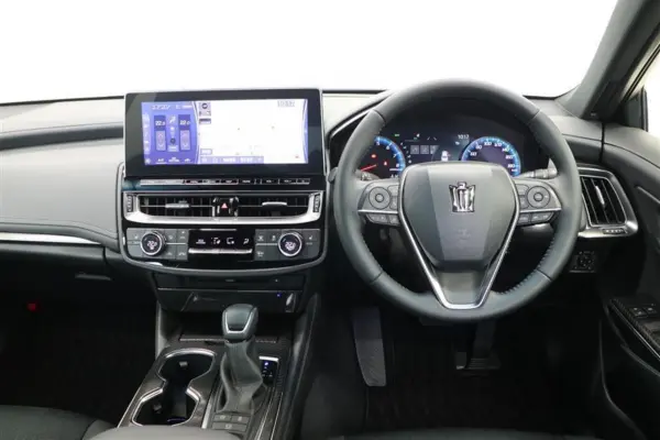 Toyota Crown 2.0 RS — photo 7