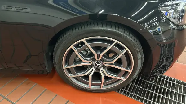 2021 Mercedes E Class — photo 3