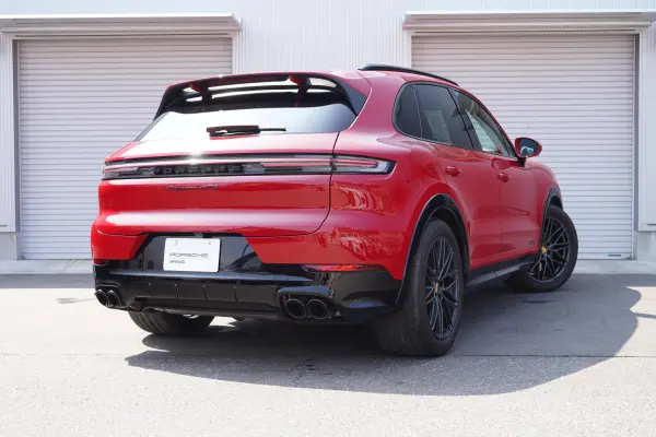 2024 Porsche Cayenne — photo 3