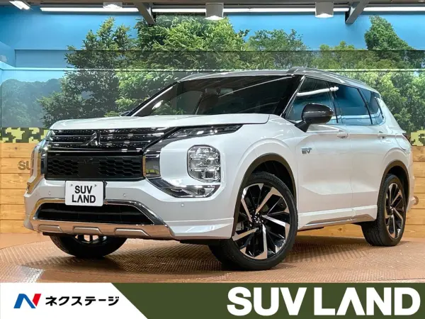 Mitsubishi Outlander PHEV 2.4 P 4WD Non-Smoking Car Sunroof 9-inch Navigation BOSE Sound Power Rear Gate MyPilot Seat Heater Roof Rails Blind Spot Monitor Head-Up Display Paddle Shift Genuine 20-inch Alloy Wheels LED Headlights (White Diamond)