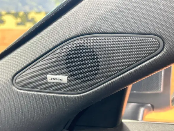 Mitsubishi Outlander PHEV 2.4 P 4WD Non-Smoking Car Sunroof 9-inch Navigation BOSE Sound Power Rear Gate MyPilot Seat Heater Roof Rails Blind Spot Monitor Head-Up Display Paddle Shift Genuine 20-inch Alloy Wheels LED Headlights (White Diamond) — photo 7