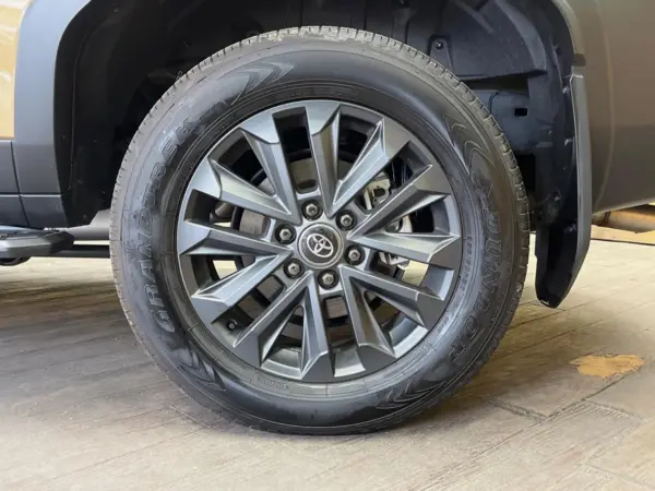 Toyota Land Cruiser 250 2.8 ZX Diesel Turbo 4WD — photo 9