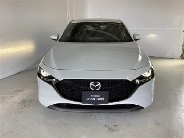 2023 Mazda 3 Fastback — photo 2