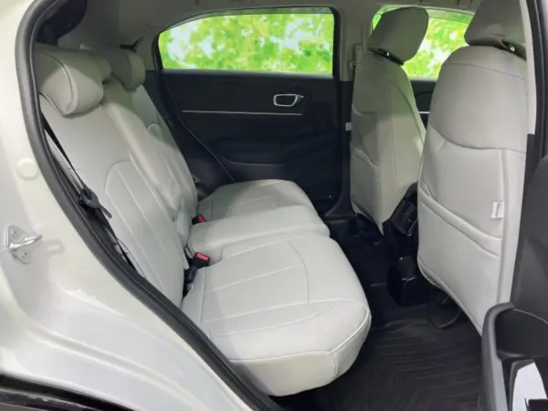 Honda Vezel 1.5 e:HEV Z 4WD — photo 8