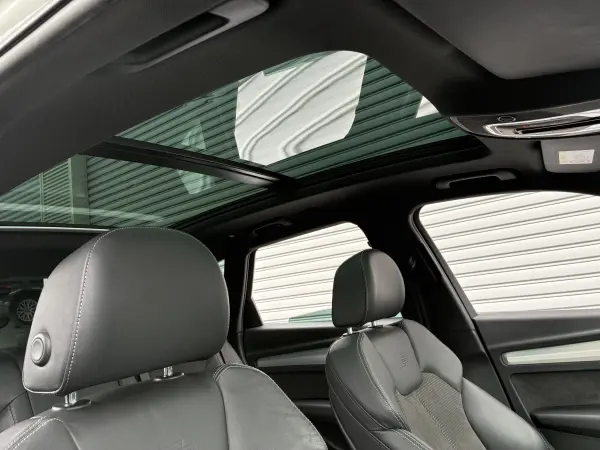Audi Q5 40 TDI Quattro Sport S Line Package Diesel Turbo 4WD Panoramic Sunroof Assistance PKG (Glacier White Metallic) — photo 7