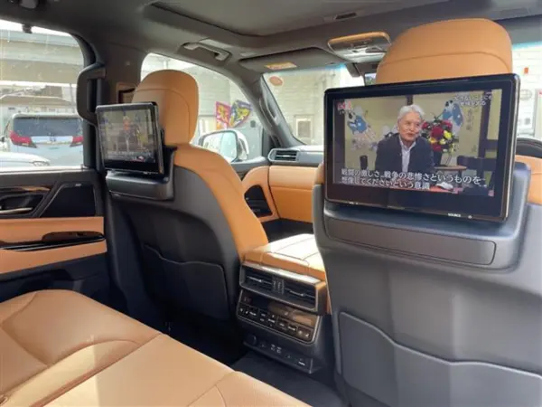 2025 Lexus Lx — photo 3