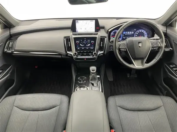 2018 Toyota Crown — photo 2 | Tuminion Kenya