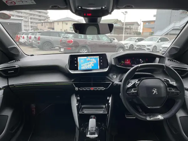 2020 Peugeot 208 — photo 2