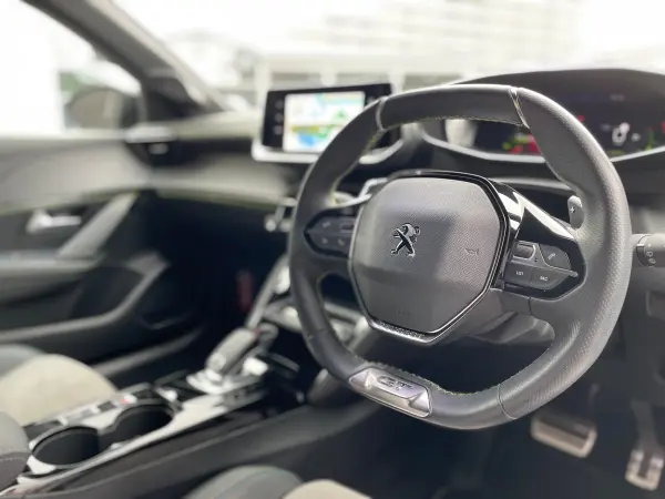 2020 Peugeot 208 — photo 3