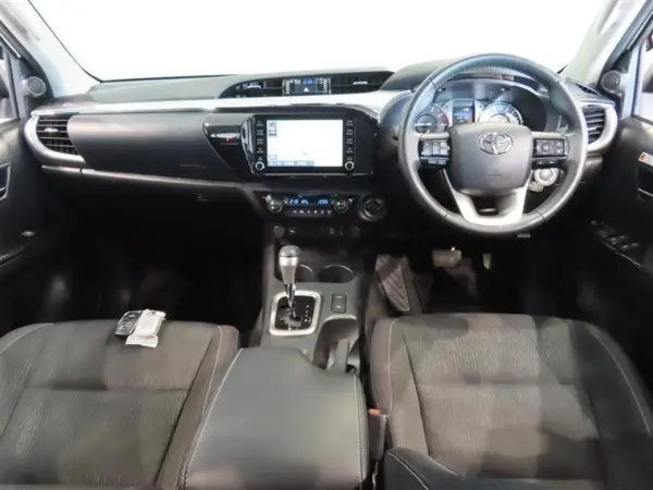 Toyota Hilux 2.4 Z Diesel Turbo 4WD — photo 7