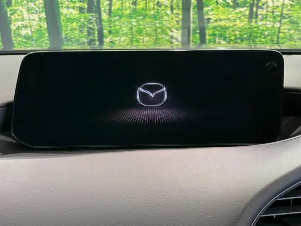 2024 Mazda 3 Fastback — photo 3