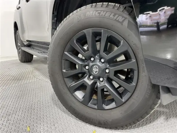 Toyota Land Cruiser Prado 2.7 TX L Package Matt Black Edition 4WD Moonroof Black Leather 7-Seater Manufacturer 9-Inch Navigation Around-View Camera Radar Cruise Control Seat Heater/Ventilation Power Seat Collision Mitigation Brake LED Headlamp ETC2.0 Full-Seg TV Auto High Beam (Black) — photo 8