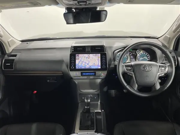 2023 Toyota Landcruiser Prado — photo 2