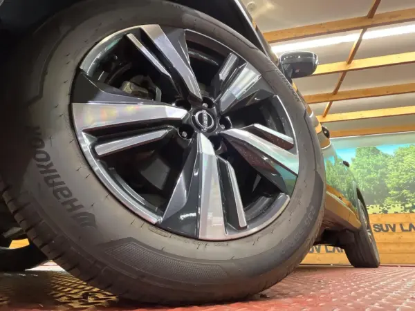 Nissan X-Trail 1.5 G e-4ORCE 4WD with Glass Roof, Genuine 12-inch Navigation, ProPilot, Around View Monitor, Heated Seats All Around, Dashcam, ETC, Power Rear Gate, Accessory Socket (Diamond Black Pearl) — photo 9