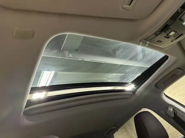 Lexus RX450hL 4WD — photo 7