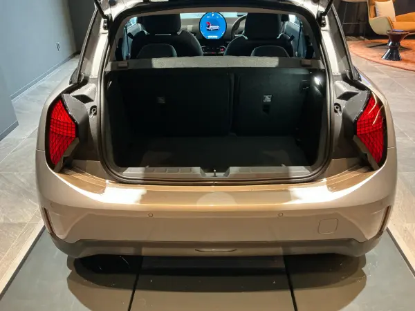 Mini Cooper SE 3-Door — photo 7
