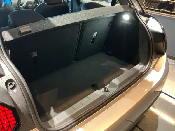 Mini Cooper SE 3-Door — photo 9